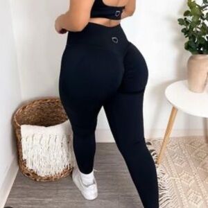 Peachy Bunz Leggings